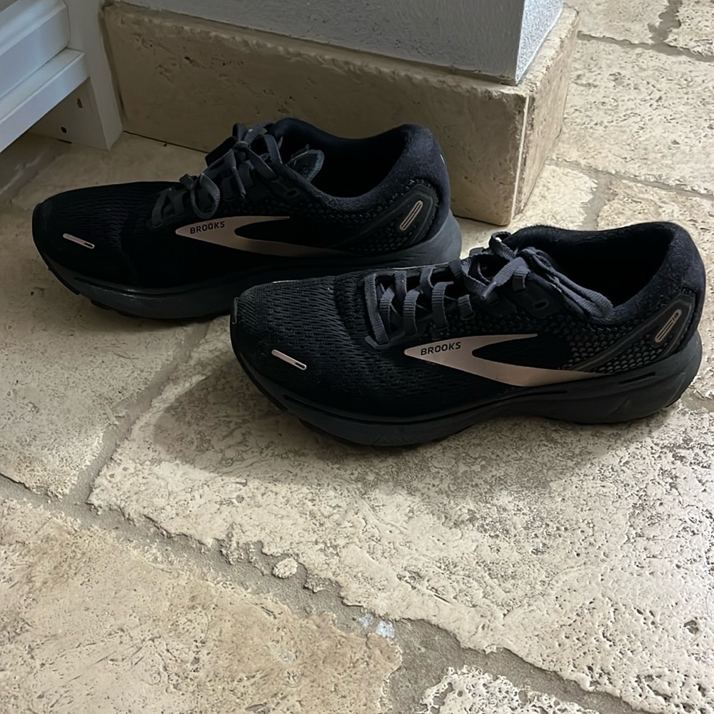 Brooks shoes